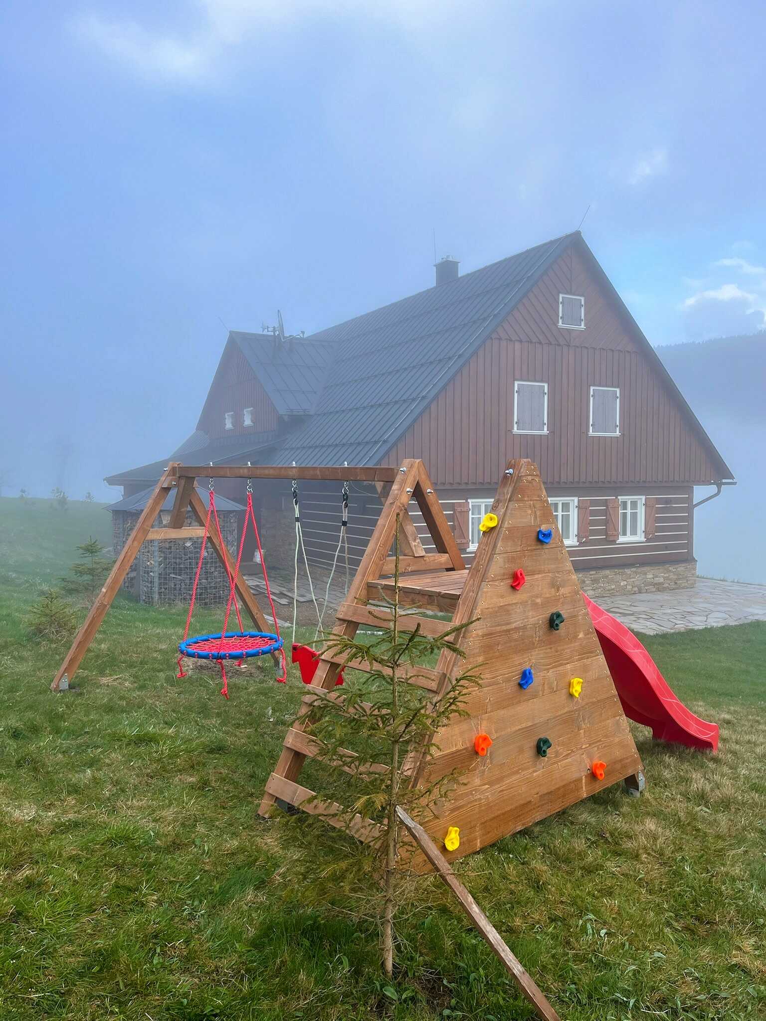 Konstrukce na houpačky a skluzavku - Obrázek 34
