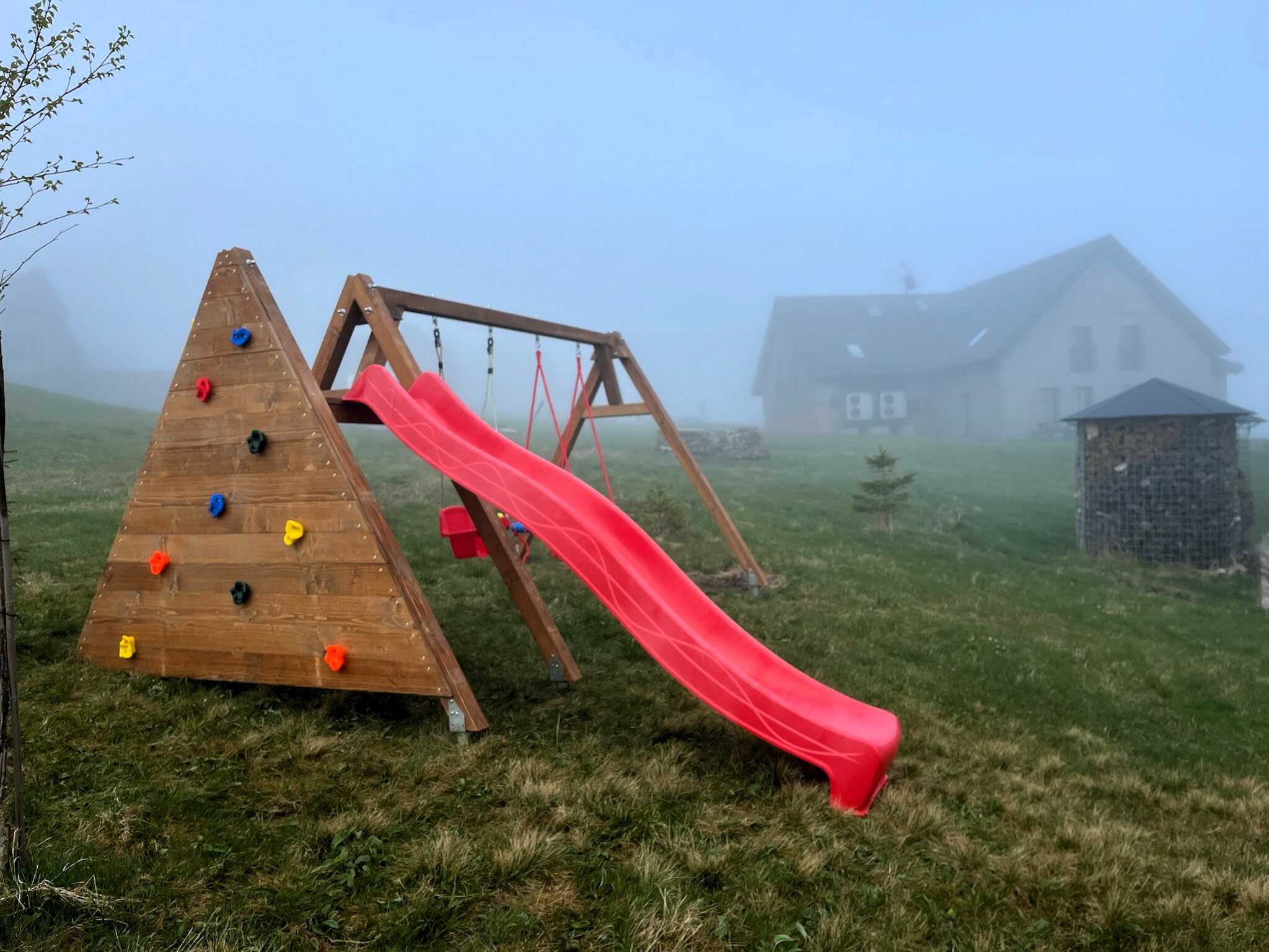 Konstrukce na houpačky a skluzavku - Obrázek 33